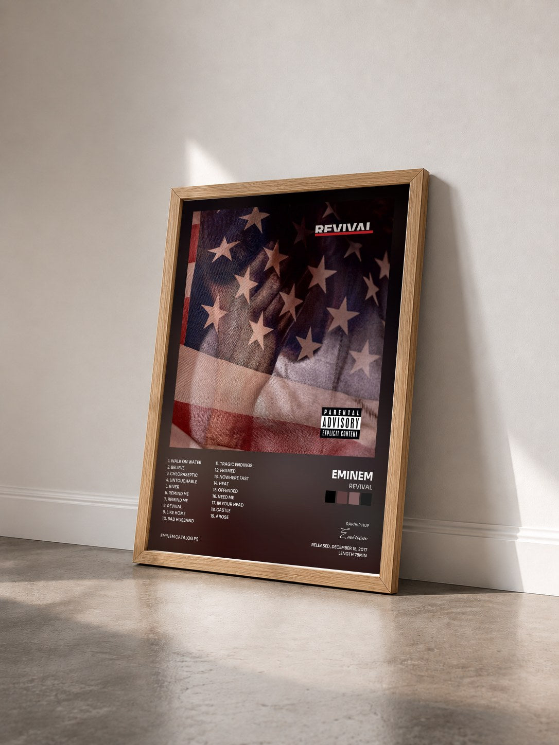 #bois Tableau de l'album Revival de Eminem vu de trois quarts, cadre en bois brut
