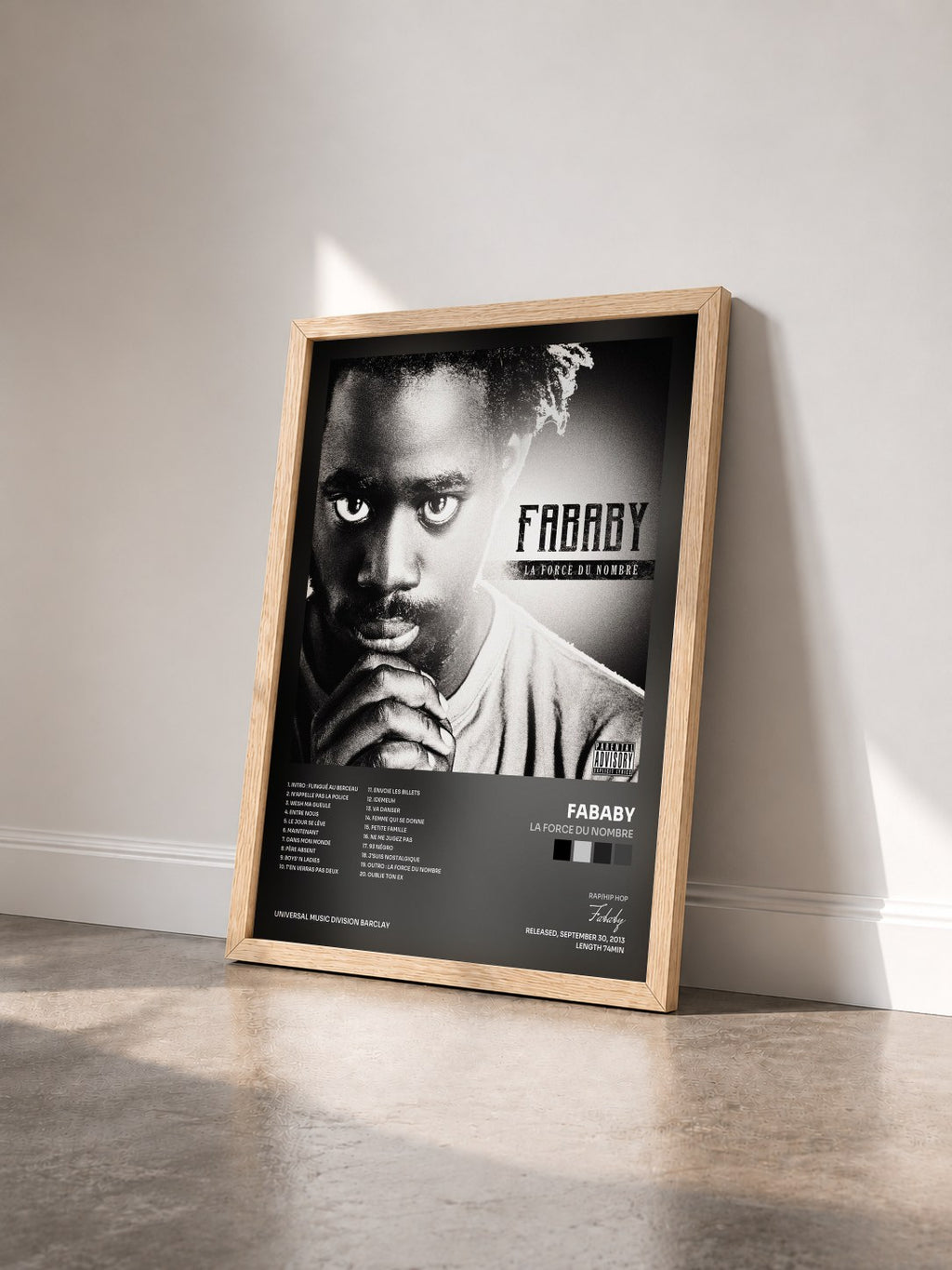 #bois Tableau de l'album La Force Du Nombre de Fababy vu de trois quarts, cadre en bois brut