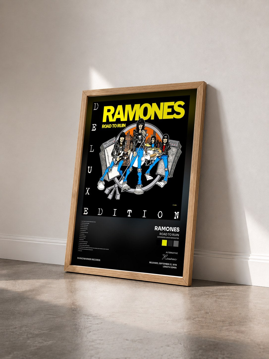 #bois Tableau de l'album Road to Ruin (Expanded 2005 Remaster) de Ramones vu de trois quarts, cadre en bois brut