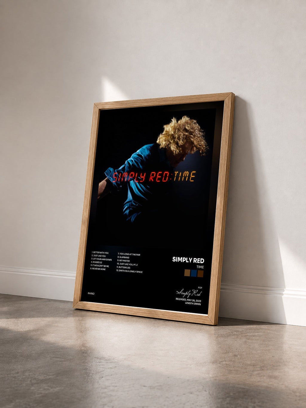 #bois Tableau de l'album Time de Simply Red vu de trois quarts, cadre en bois brut