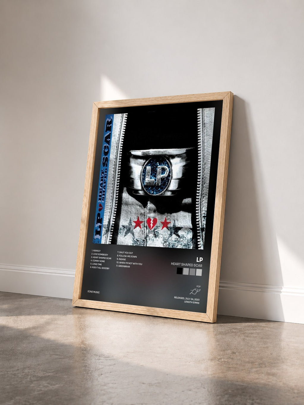 #bois Tableau de l'album Heart Shaped Scar de LP vu de trois quarts, cadre en bois brut