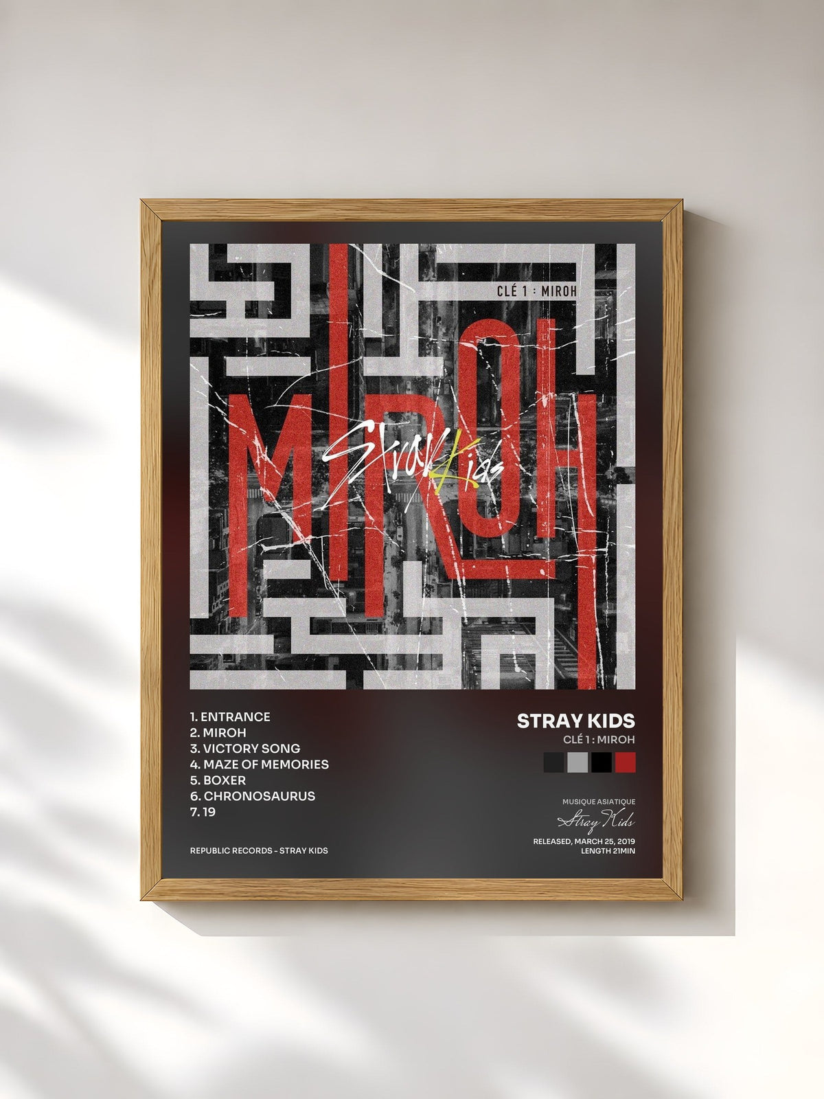 #bois Tableau de l'album Clé 1 : MIROH de Stray Kids, cadre en bois brut, imprimé et encadré en France