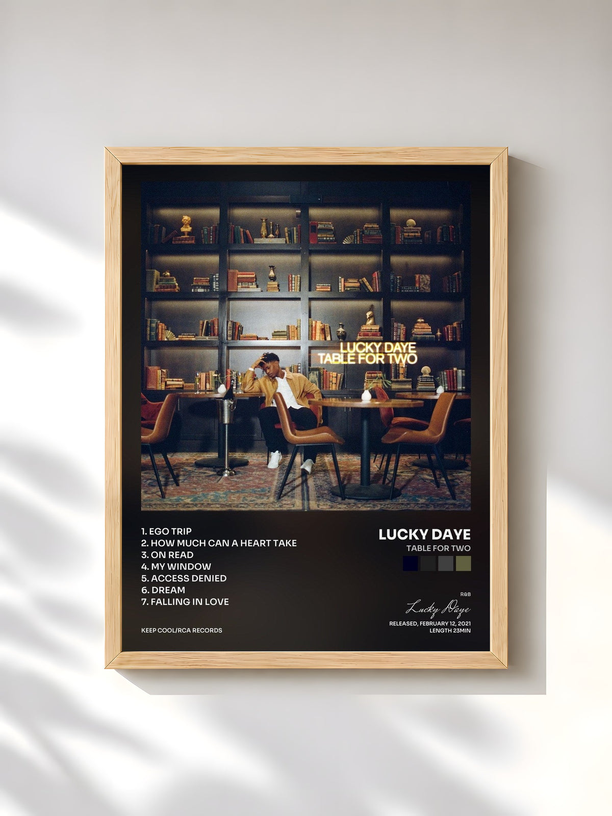 #bois Tableau de l'album Table For Two de Lucky Daye, cadre en bois brut, imprimé et encadré en France