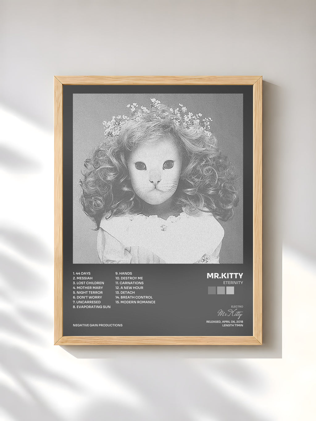 #bois Tableau de l'album ETERNITY de Mr.Kitty, cadre en bois brut, imprimé et encadré en France