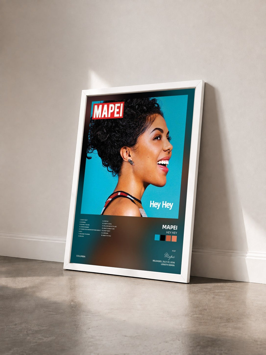 #blanc Tableau de l'album Hey Hey de Mapei vu de trois quarts, cadre blanc