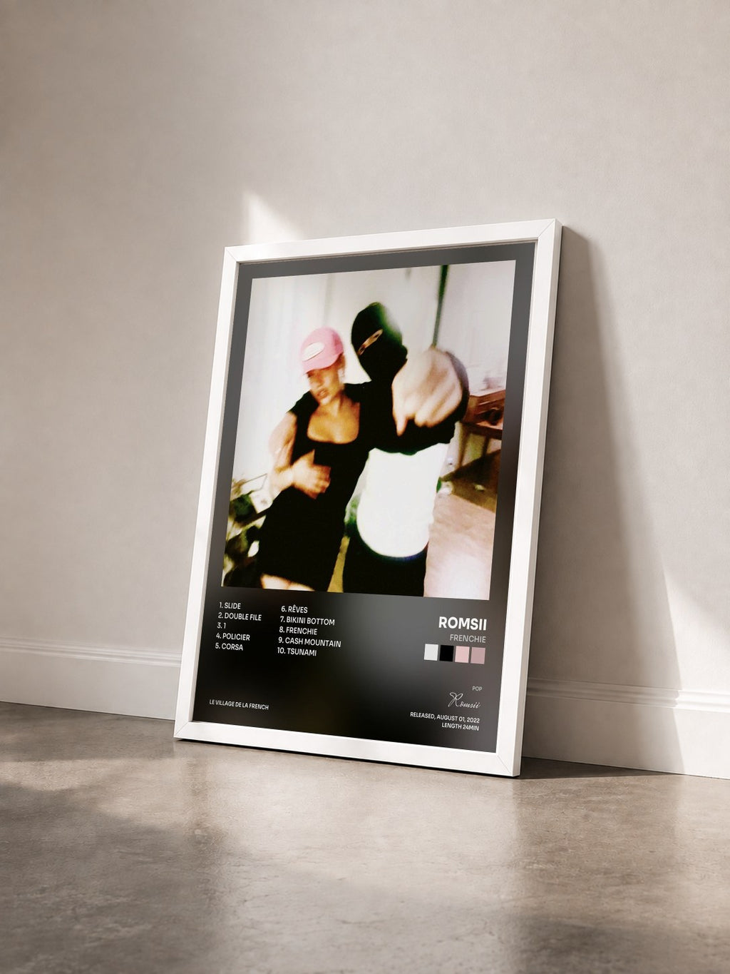 #blanc Tableau de l'album Frenchie de Romsii vu de trois quarts, cadre blanc