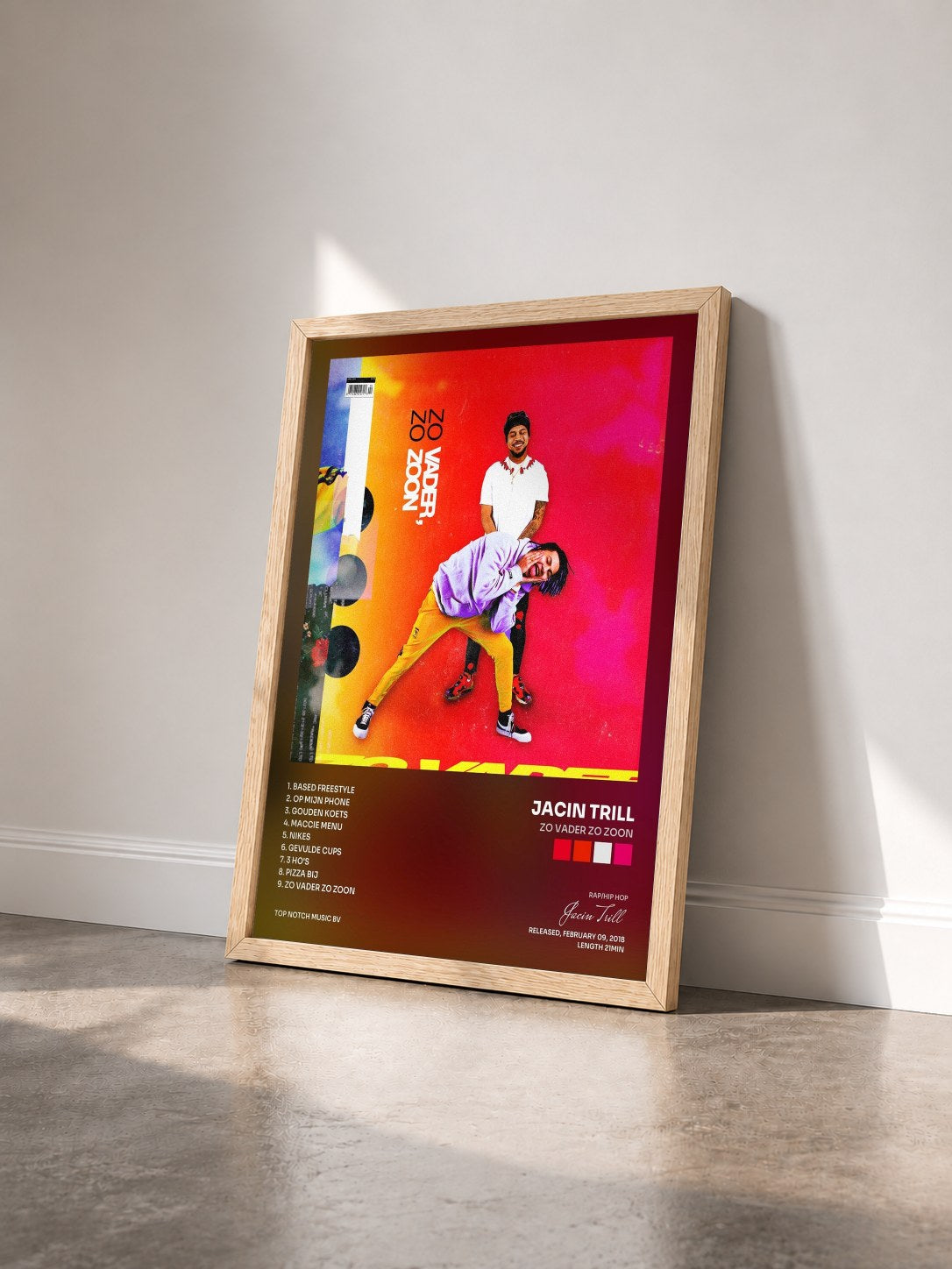 #bois Tableau de l'album Zo Vader Zo Zoon de Jacin Trill vu de trois quarts, cadre en bois brut