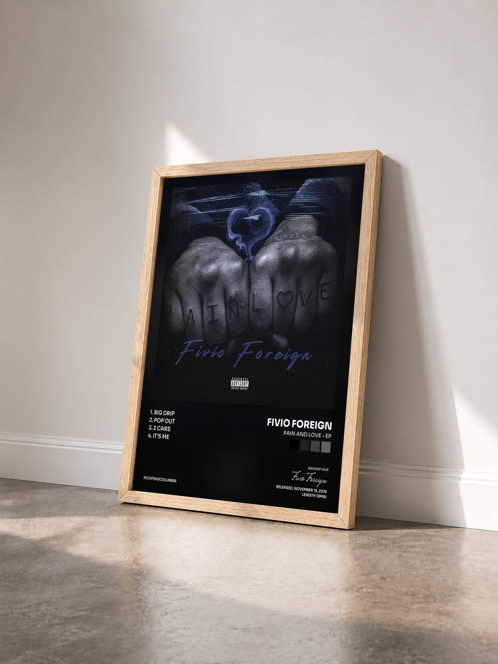 #bois Tableau de l'album Pain and Love - EP de Fivio Foreign vu de trois quarts, cadre en bois brut