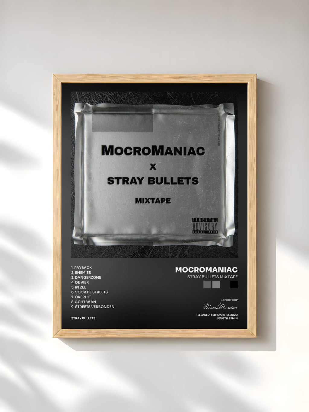 #bois Tableau de l'album Stray Bullets Mixtape de MocroManiac, cadre en bois brut, imprimé et encadré en France