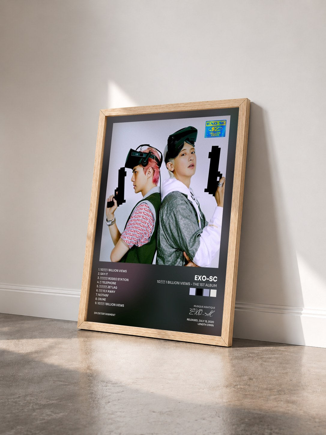 #bois Tableau de l'album 10억뷰 1 Billion Views - The 1st Album de EXO-SC vu de trois quarts, cadre en bois brut