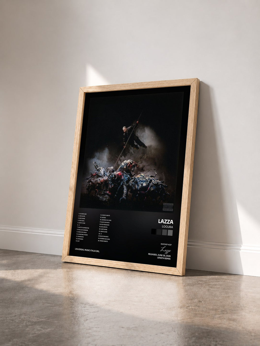 #bois Tableau de l'album LOCURA de Lazza vu de trois quarts, cadre en bois brut