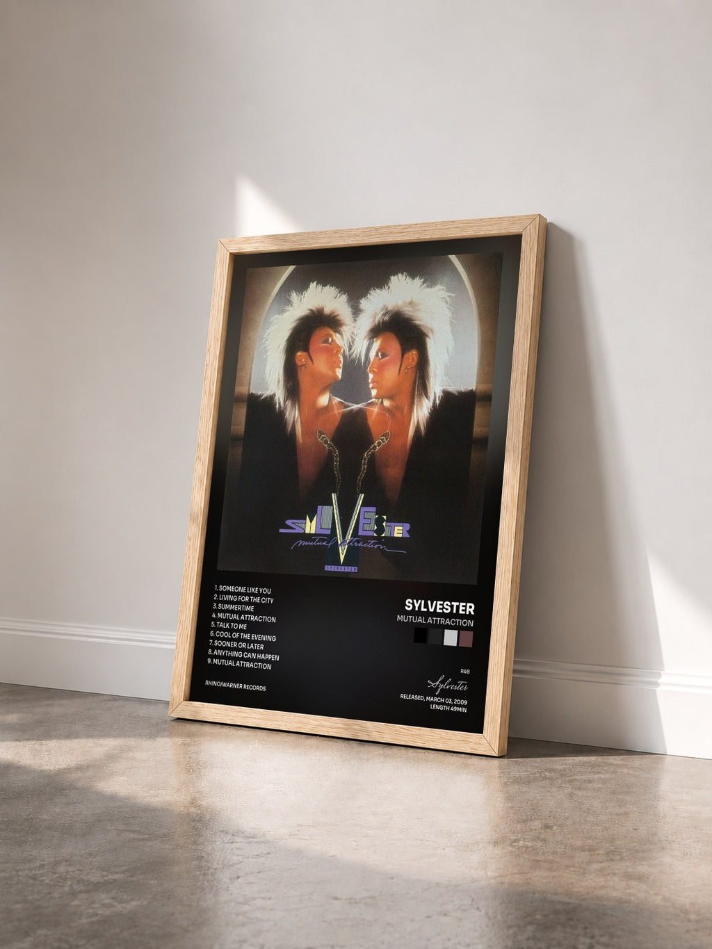#bois Tableau de l'album Mutual Attraction de Sylvester vu de trois quarts, cadre en bois brut