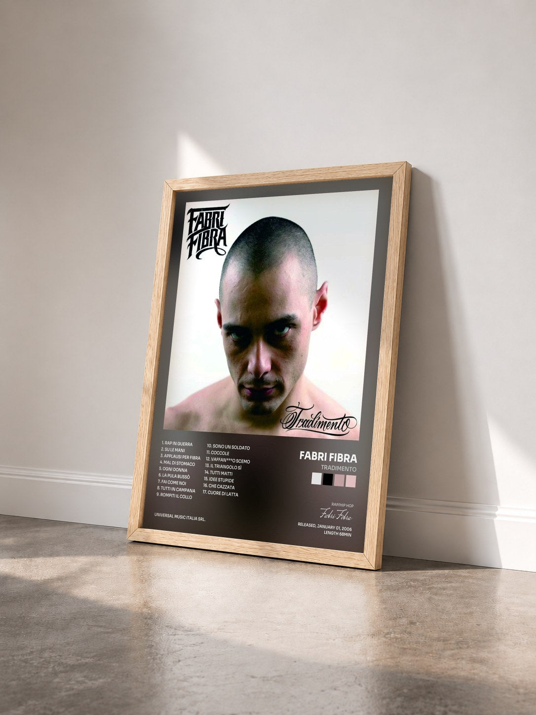 #bois Tableau de l'album Tradimento de Fabri Fibra vu de trois quarts, cadre en bois brut