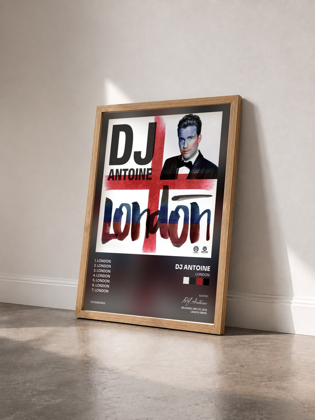 #bois Tableau de l'album London de DJ Antoine vu de trois quarts, cadre en bois brut