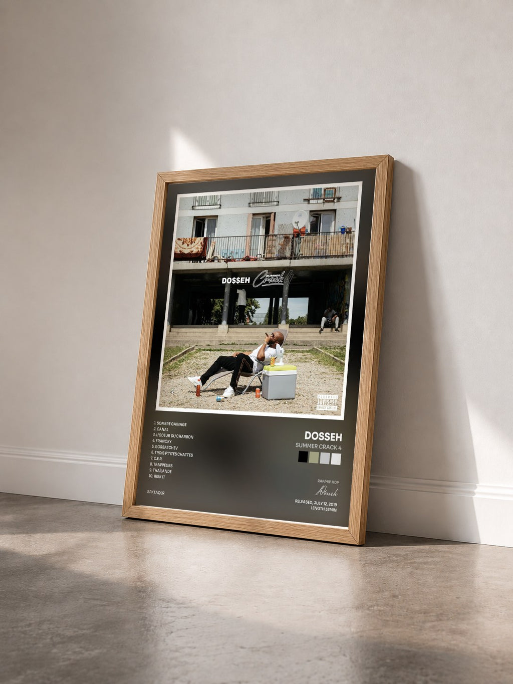 #bois Tableau de l'album Summer Crack 4 de Dosseh vu de trois quarts, cadre en bois brut