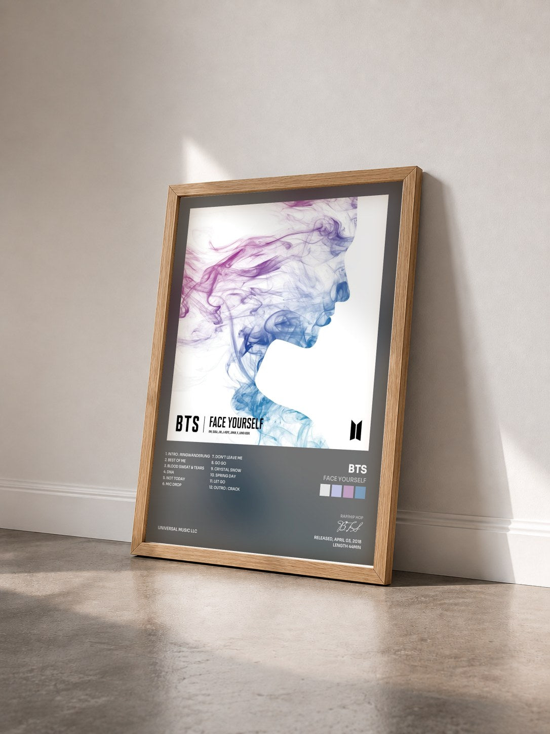 #bois Tableau de l'album FACE YOURSELF de BTS vu de trois quarts, cadre en bois brut