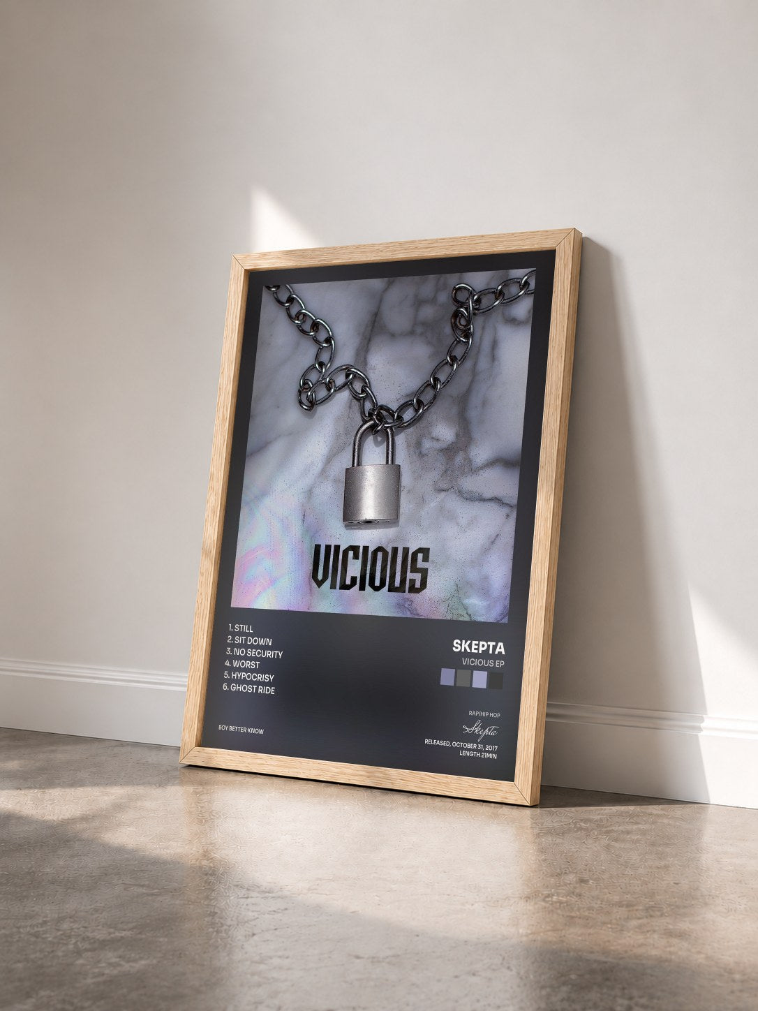 #bois Tableau de l'album Vicious EP de Skepta vu de trois quarts, cadre en bois brut