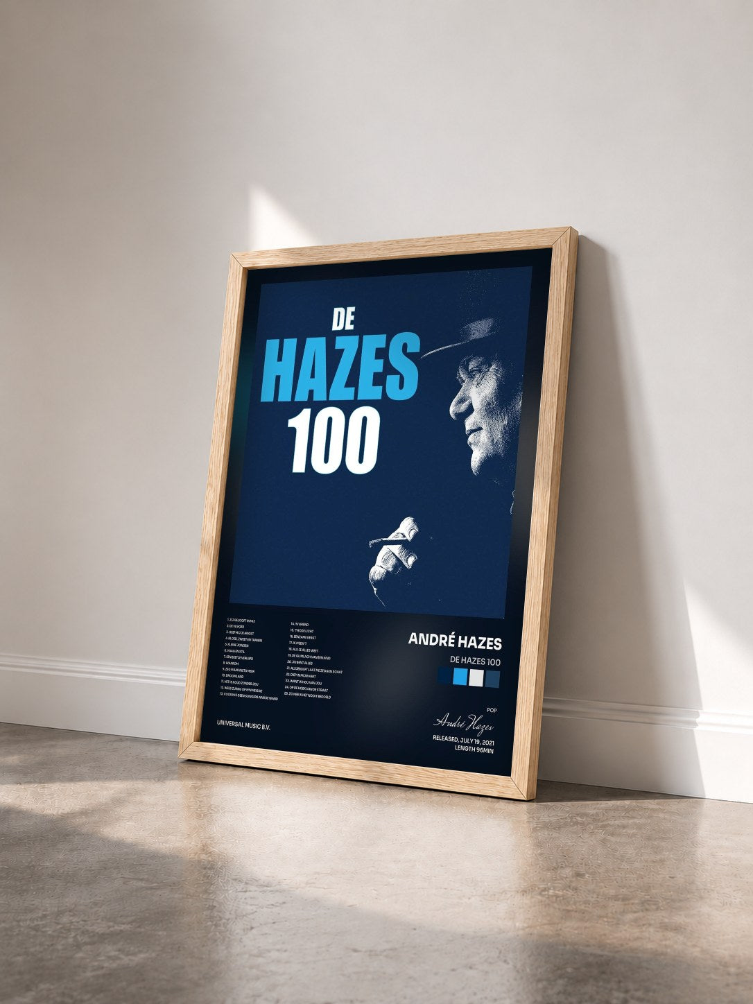 #bois Tableau de l'album De Hazes 100 de André Hazes vu de trois quarts, cadre en bois brut