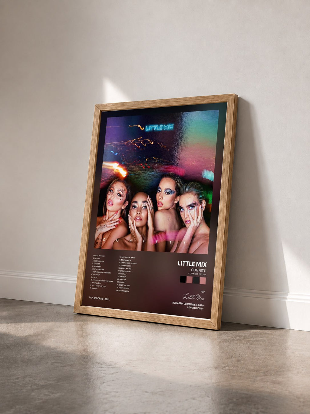 #bois Tableau de l'album Confetti (Expanded Edition) de Little Mix vu de trois quarts, cadre en bois brut