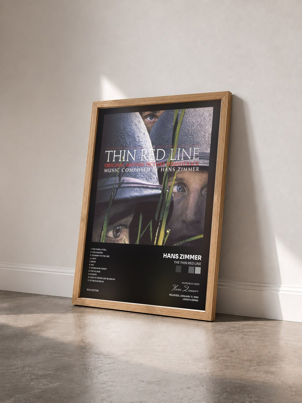#bois Tableau de l'album The Thin Red Line de Hans Zimmer vu de trois quarts, cadre en bois brut