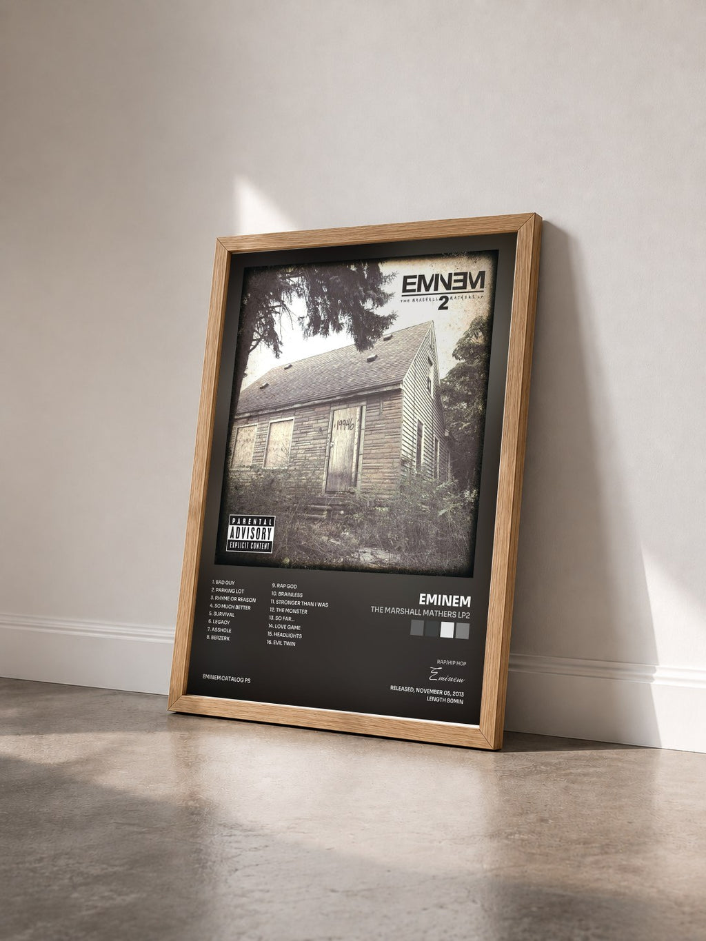 #bois Tableau de l'album The Marshall Mathers LP2 de Eminem vu de trois quarts, cadre en bois brut