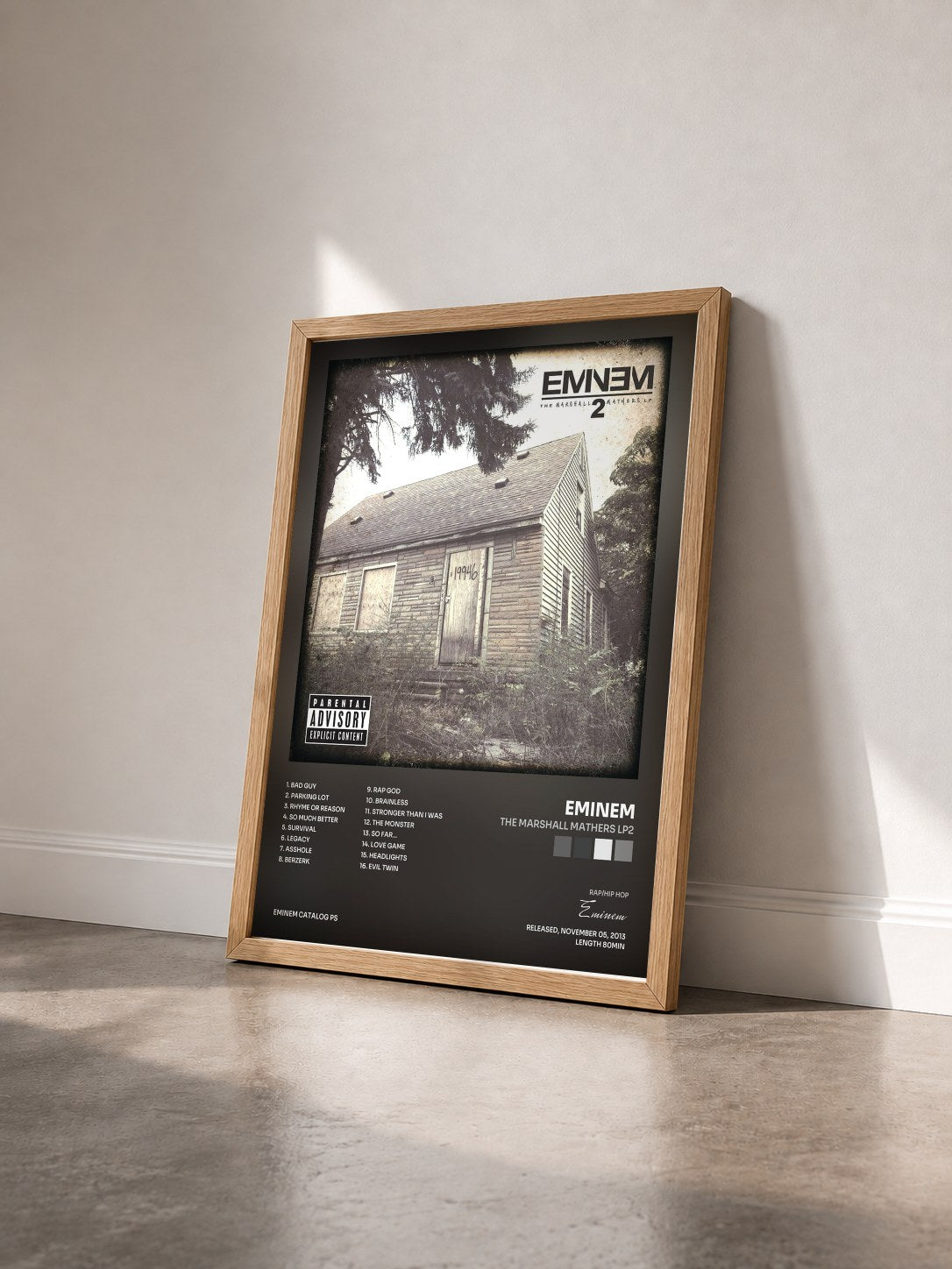 #bois Tableau de l'album The Marshall Mathers LP2 de Eminem vu de trois quarts, cadre en bois brut