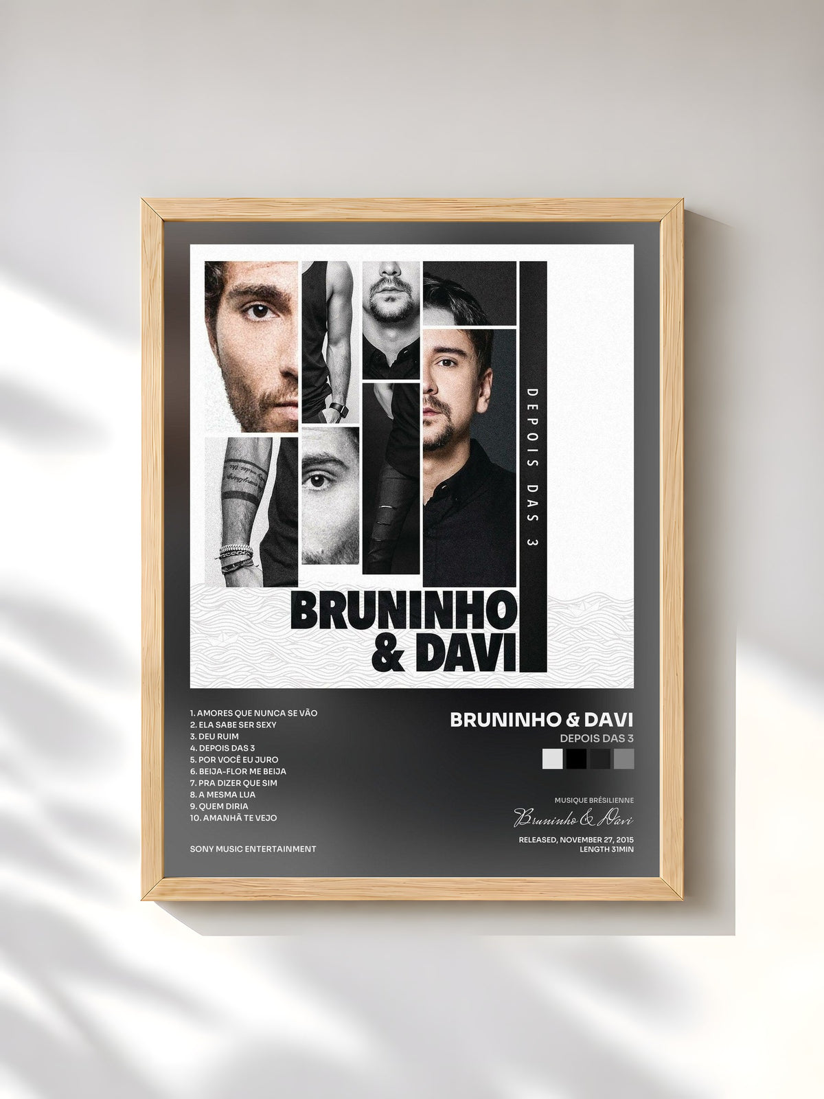 #bois Tableau de l'album Depois das 3 de Bruninho & Davi, cadre en bois brut, imprimé et encadré en France