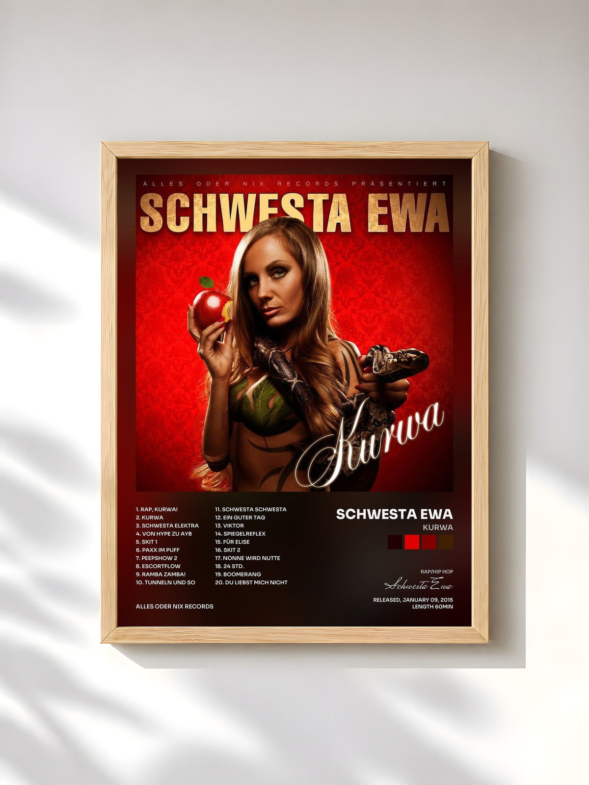 #bois Tableau de l'album Kurwa de Schwesta Ewa, cadre en bois brut, imprimé et encadré en France