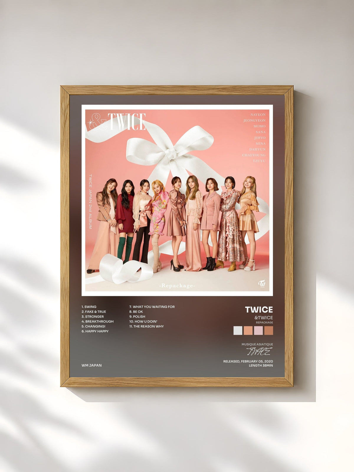 #bois Tableau de l'album &TWICE (Repackage) de TWICE, cadre en bois brut, imprimé et encadré en France