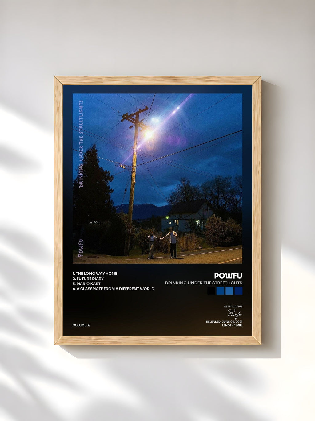 #bois Tableau de l'album drinking under the streetlights de Powfu, cadre en bois brut, imprimé et encadré en France
