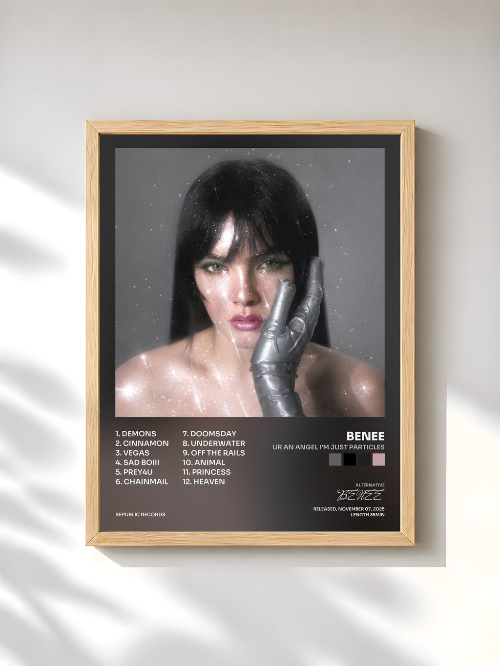 #bois Tableau de l'album Ur an Angel I’m Just Particles de BENEE, cadre en bois brut, imprimé et encadré en France