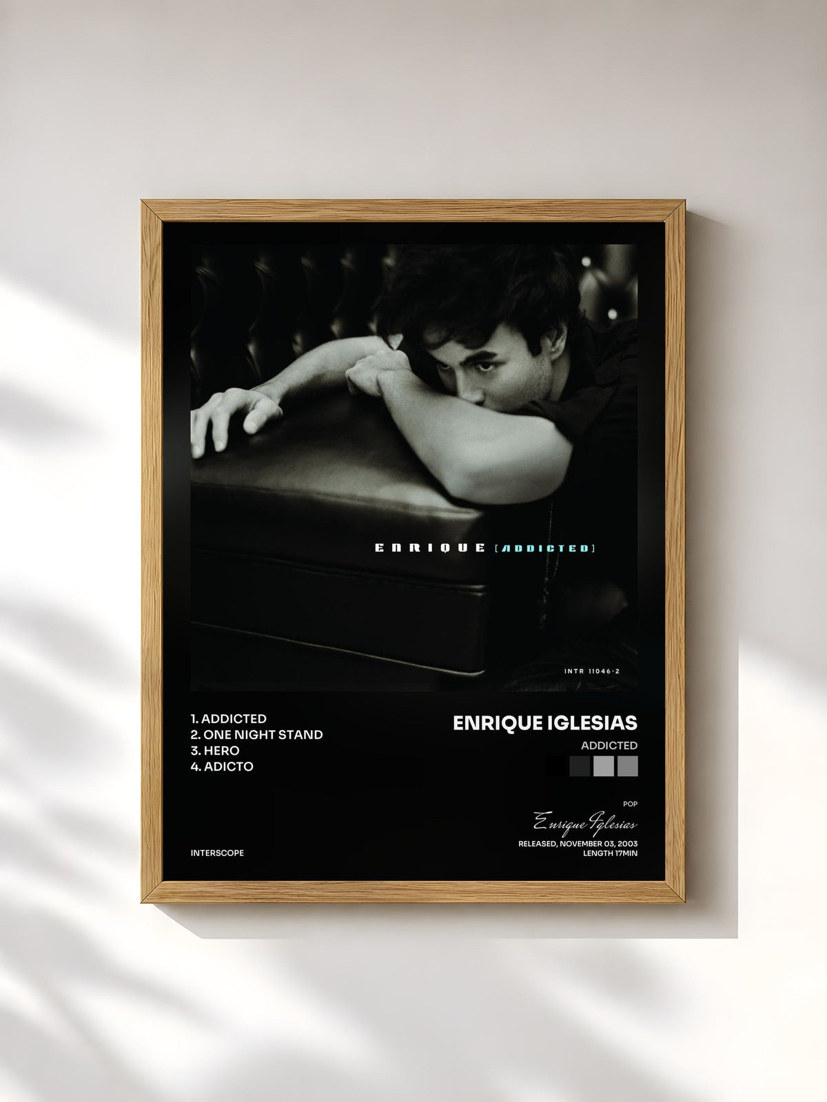 #bois Tableau de l'album Addicted de Enrique Iglesias, cadre en bois brut, imprimé et encadré en France