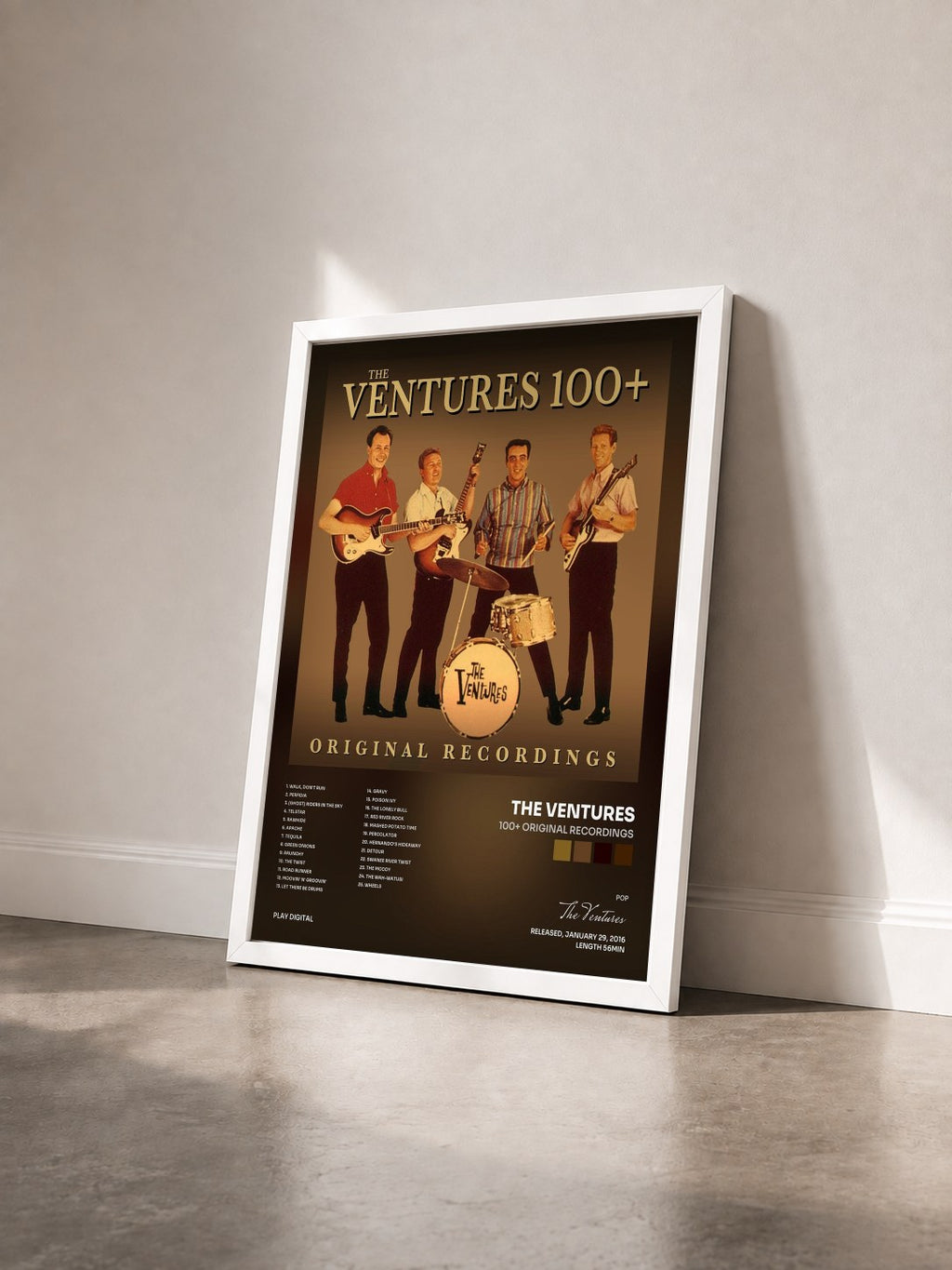 #blanc Tableau de l'album 100+ Original Recordings de The Ventures vu de trois quarts, cadre blanc