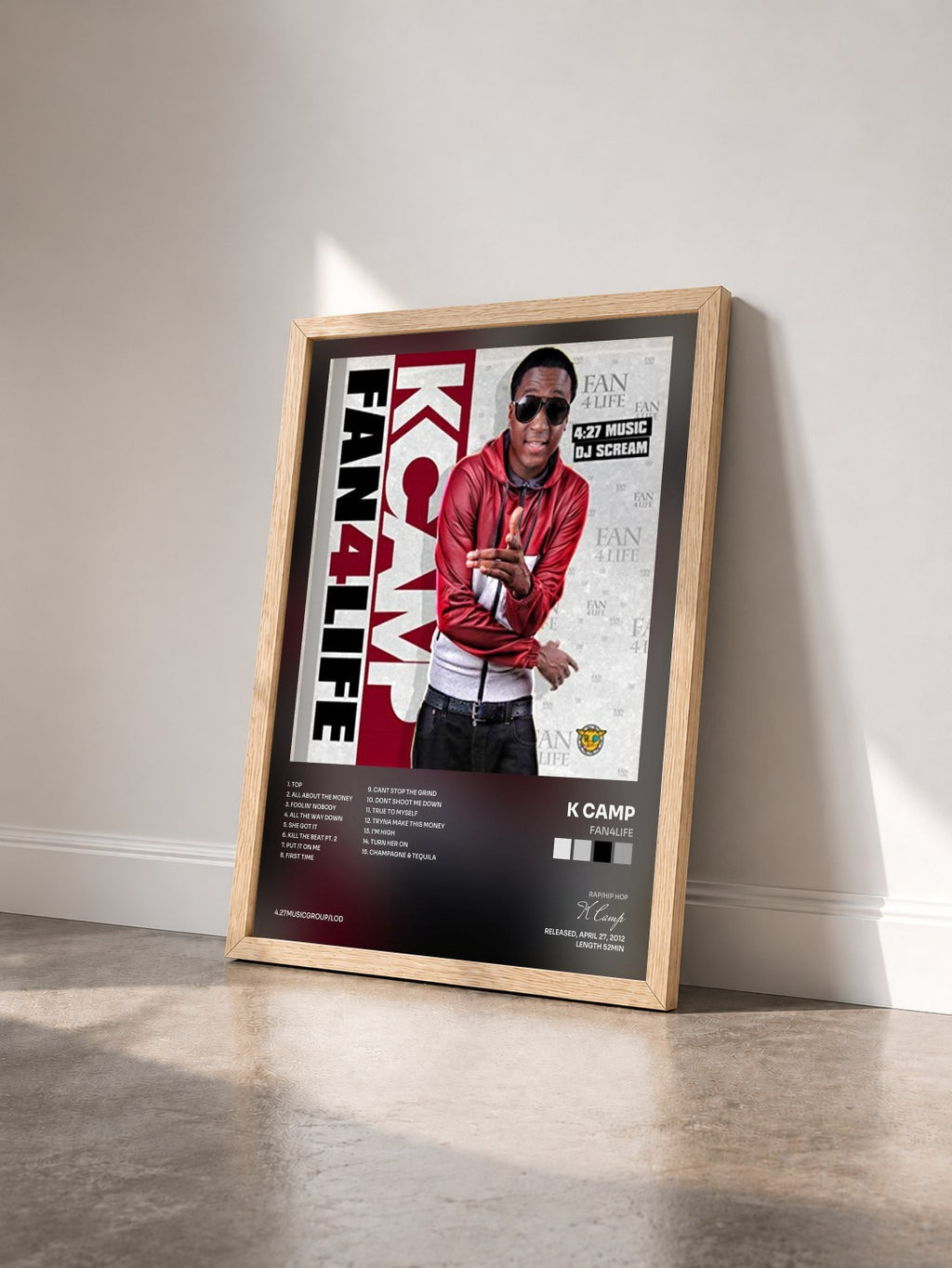 #bois Tableau de l'album Fan4Life de K Camp vu de trois quarts, cadre en bois brut
