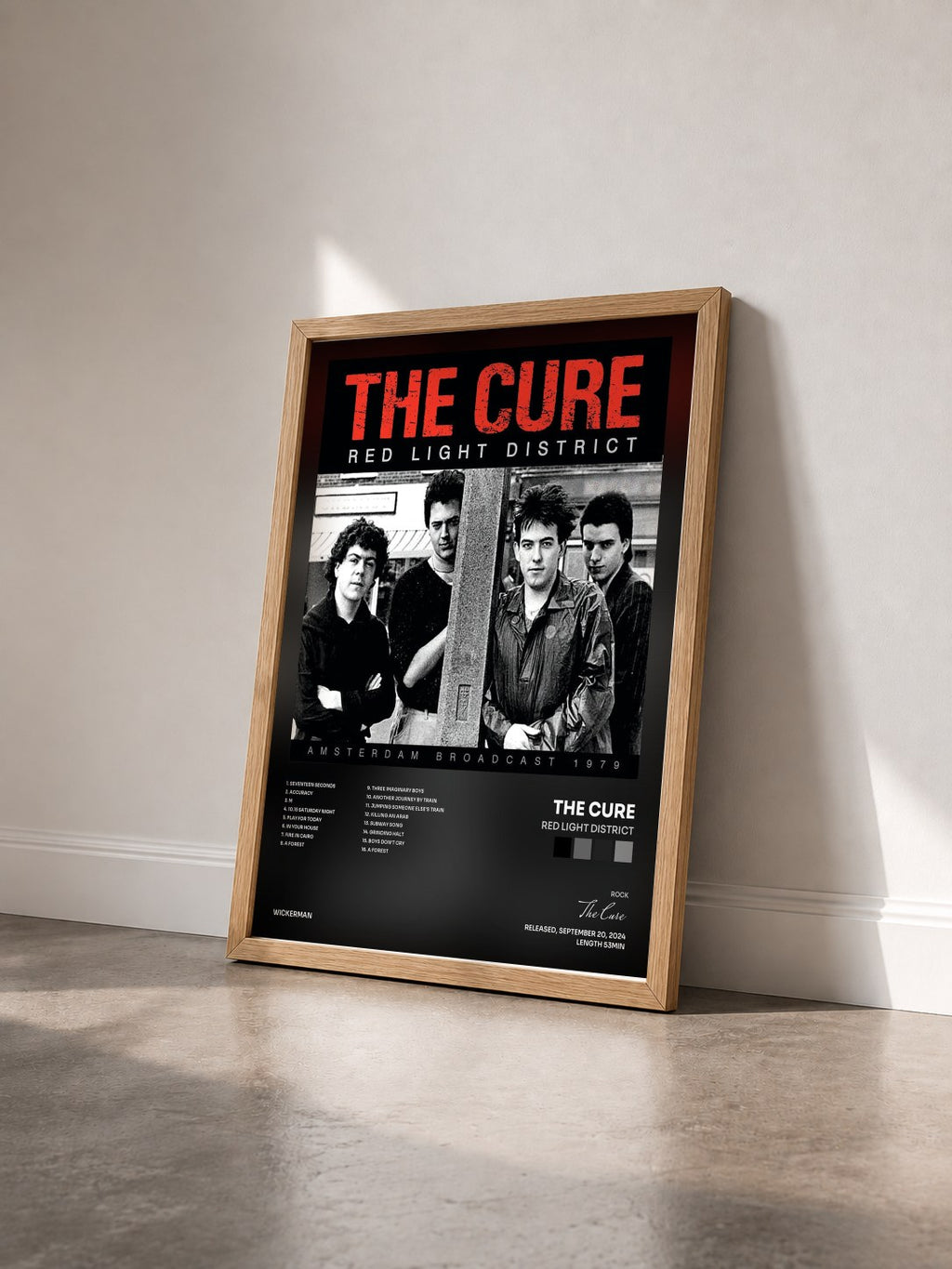 #bois Tableau de l'album Red Light District de The Cure vu de trois quarts, cadre en bois brut
