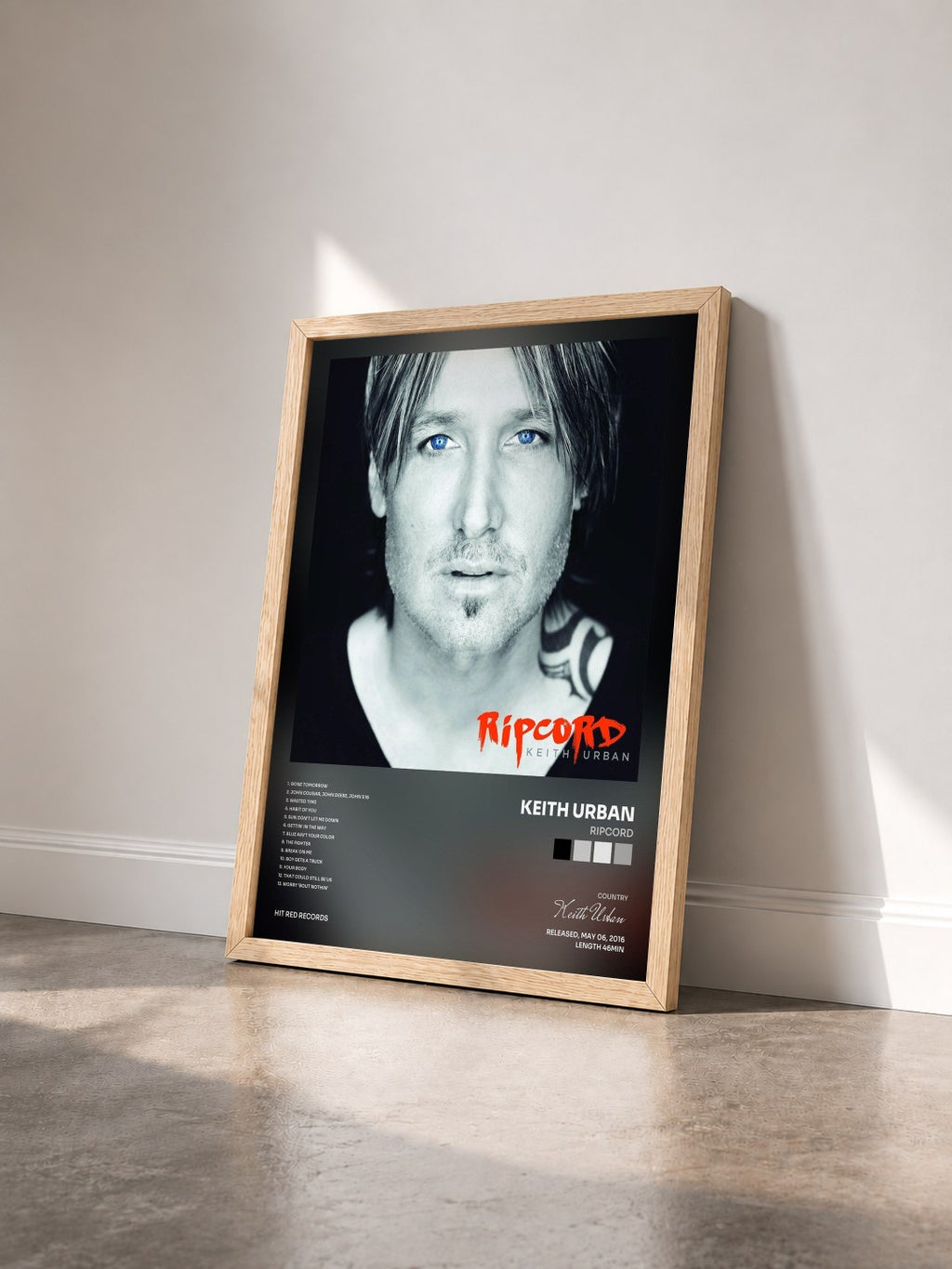 #bois Tableau de l'album Ripcord de Keith Urban vu de trois quarts, cadre en bois brut