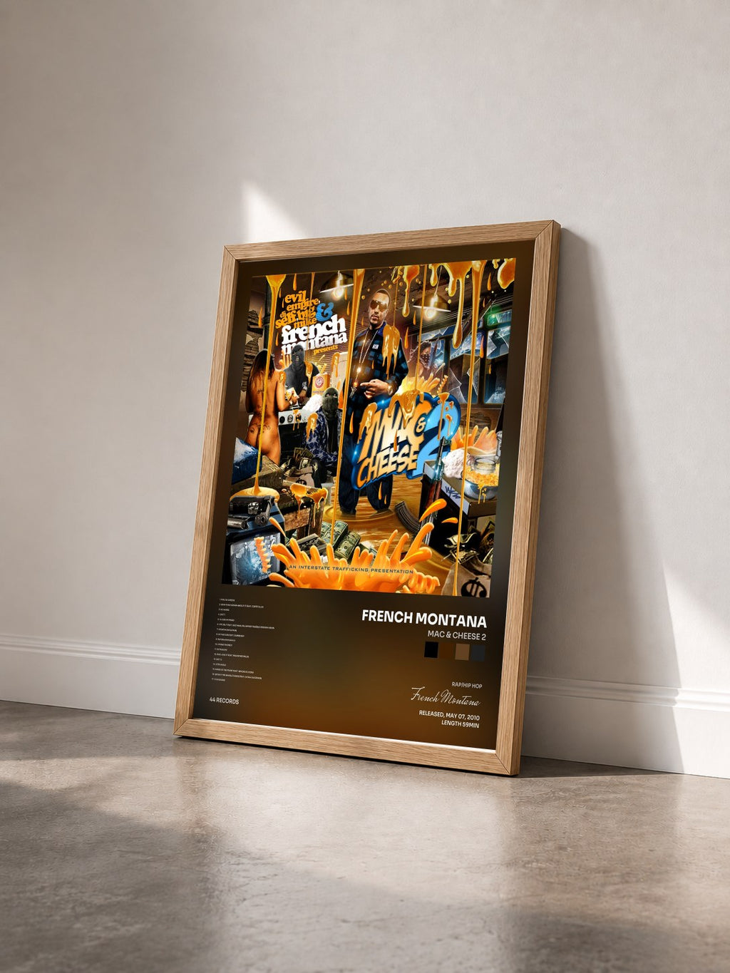 #bois Tableau de l'album Mac & Cheese 2 de French Montana vu de trois quarts, cadre en bois brut
