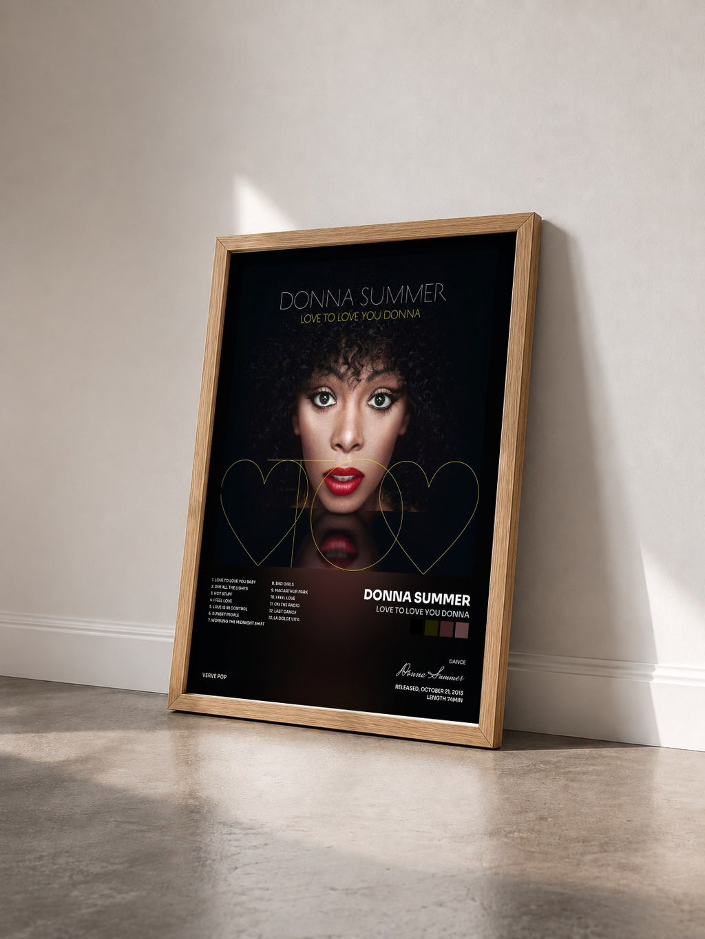 #bois Tableau de l'album Love To Love You Donna de Donna Summer vu de trois quarts, cadre en bois brut