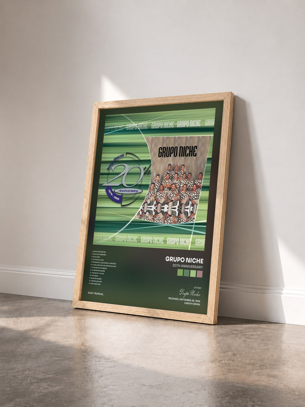 #bois Tableau de l'album 20th Anniversary de Grupo Niche vu de trois quarts, cadre en bois brut