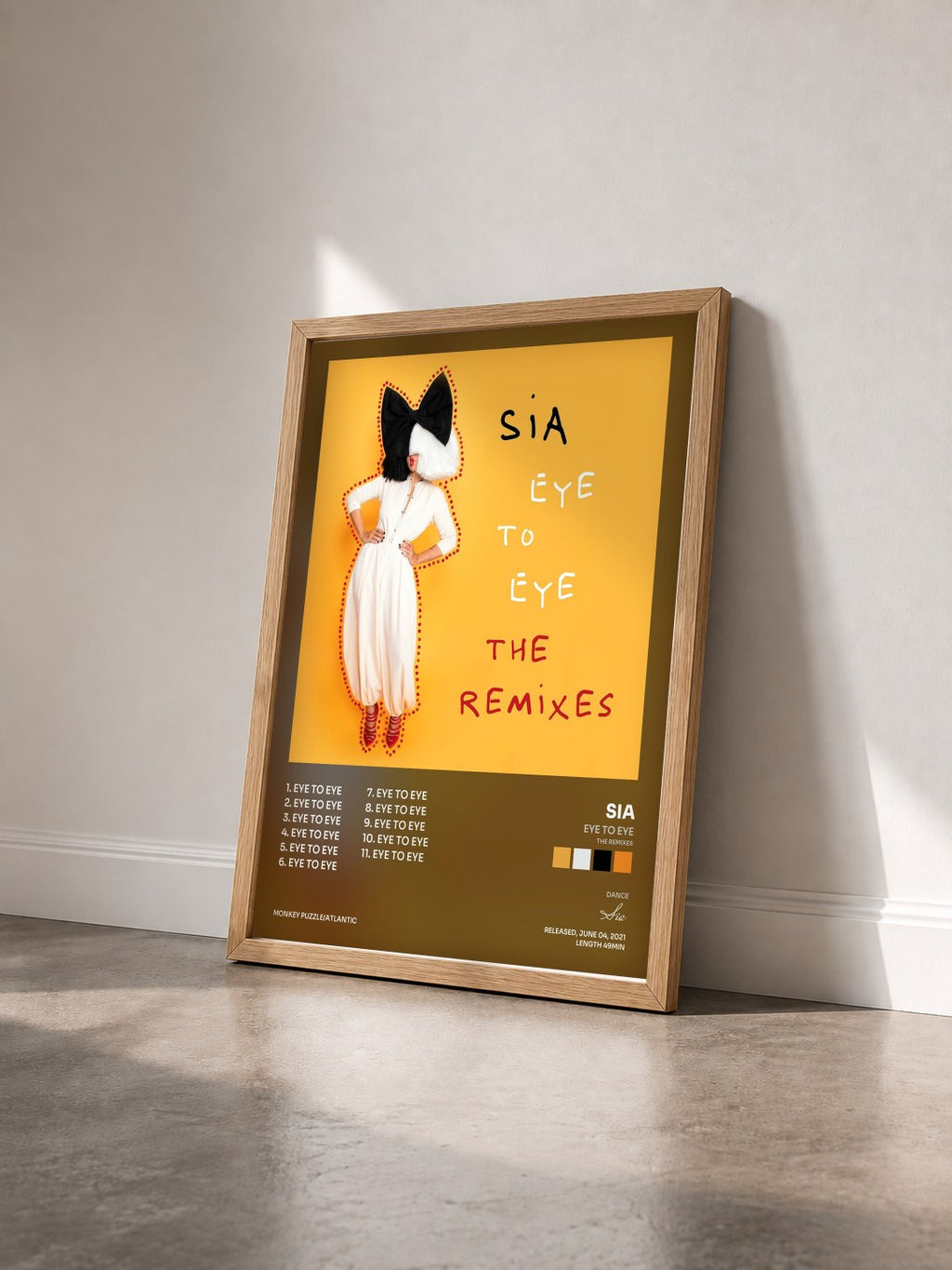 #bois Tableau de l'album Eye To Eye (The Remixes) de Sia vu de trois quarts, cadre en bois brut