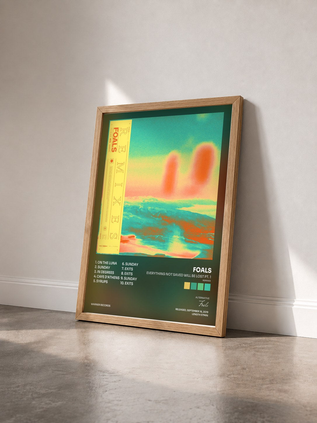 #bois Tableau de l'album Everything Not Saved Will Be Lost Pt. 1 (Remixes) de Foals vu de trois quarts, cadre en bois brut