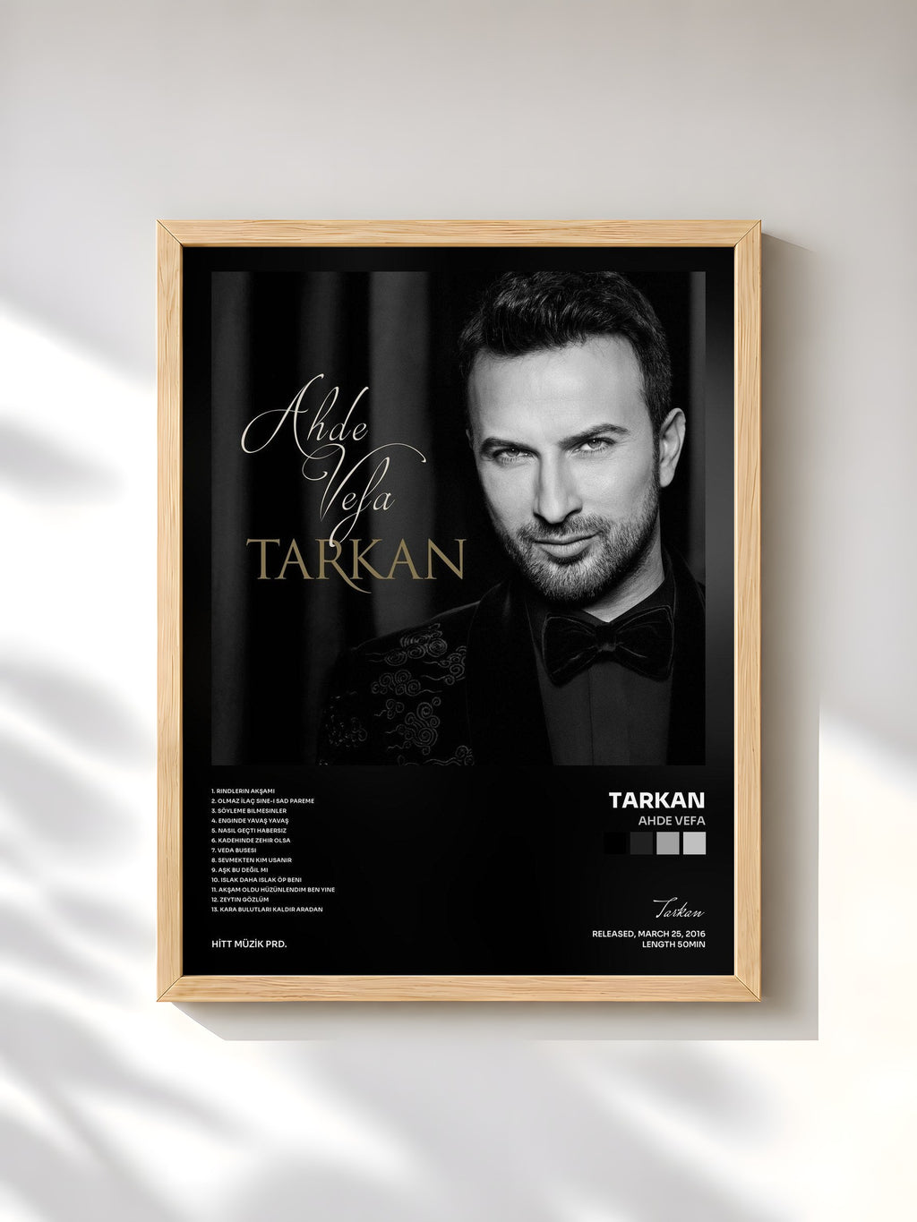 #bois Tableau de l'album Ahde Vefa de Tarkan, cadre en bois brut, imprimé et encadré en France