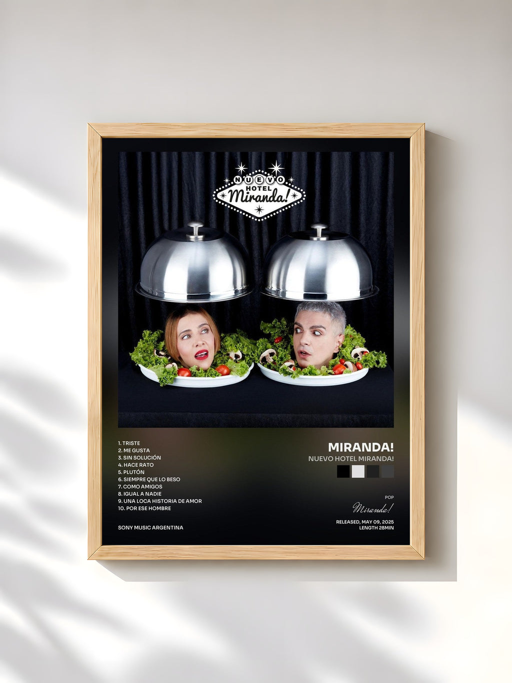 #bois Tableau de l'album Nuevo Hotel Miranda! de Miranda!, cadre en bois brut, imprimé et encadré en France