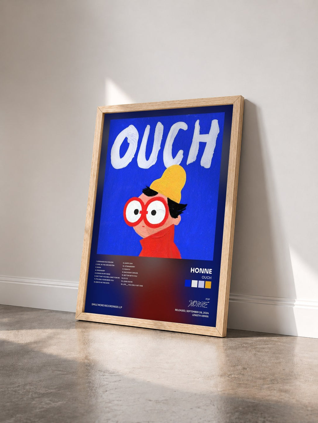 #bois Tableau de l'album OUCH de HONNE vu de trois quarts, cadre en bois brut