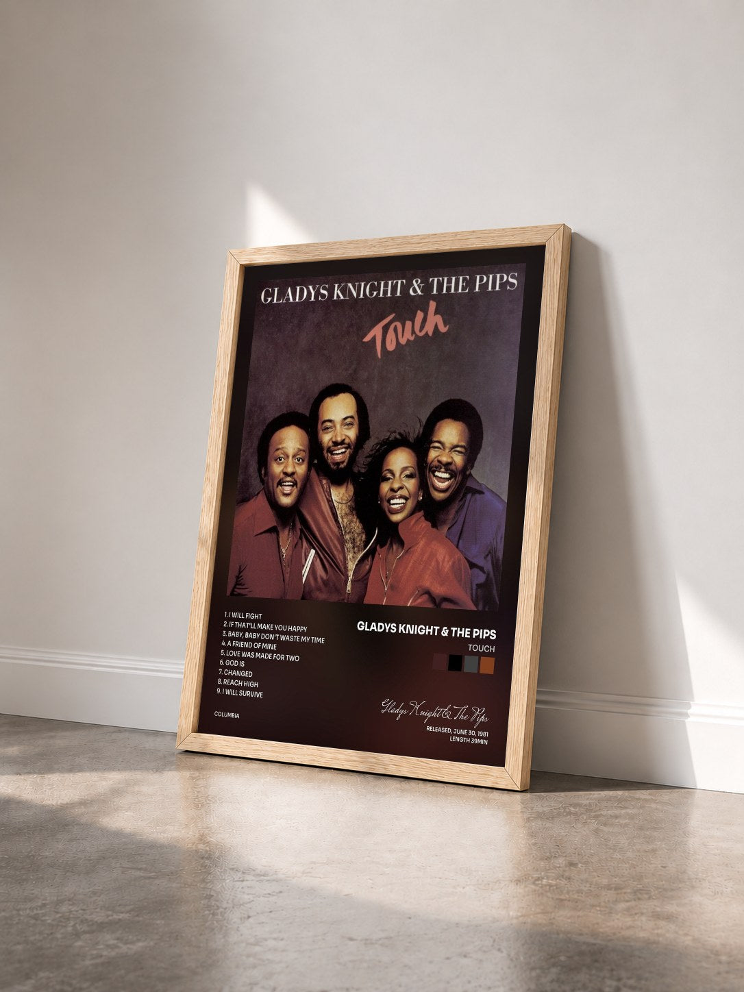 #bois Tableau de l'album Touch de Gladys Knight & The Pips vu de trois quarts, cadre en bois brut
