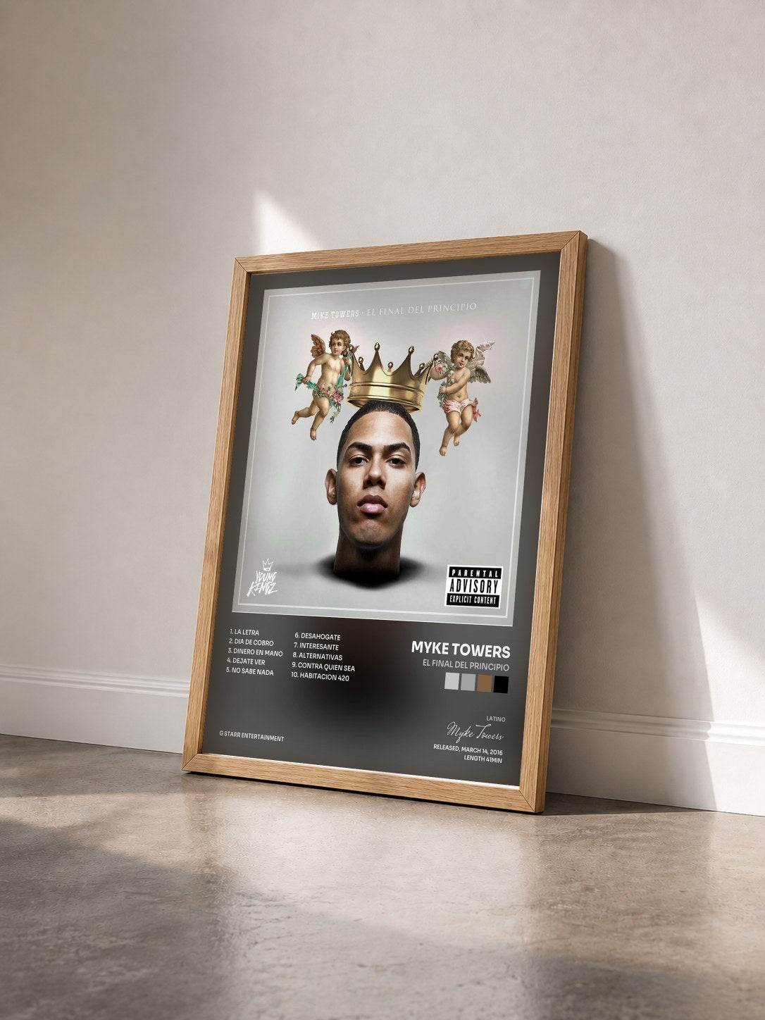 #bois Tableau de l'album El Final del Principio de Myke Towers vu de trois quarts, cadre en bois brut