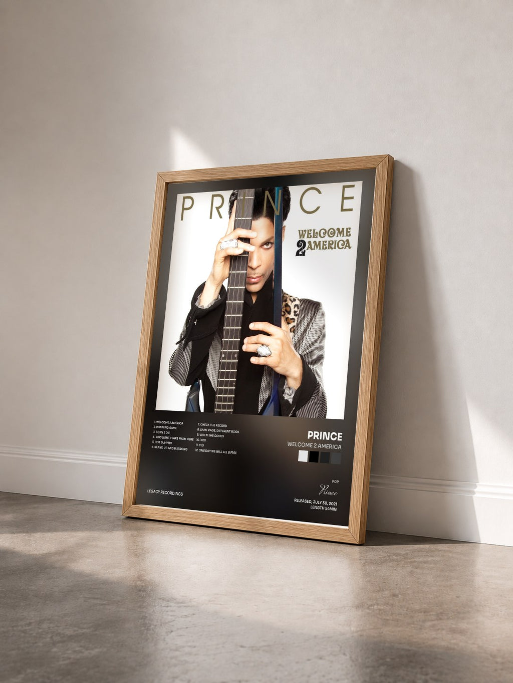 #bois Tableau de l'album Welcome 2 America de Prince vu de trois quarts, cadre en bois brut