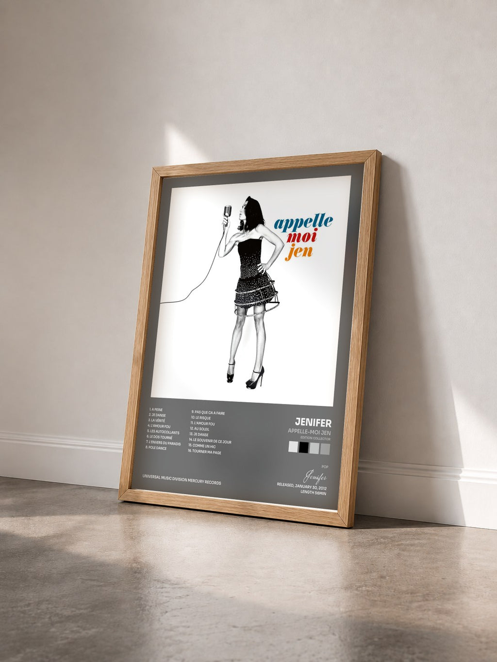 #bois Tableau de l'album Appelle-Moi Jen (Edition Collector) de Jenifer vu de trois quarts, cadre en bois brut