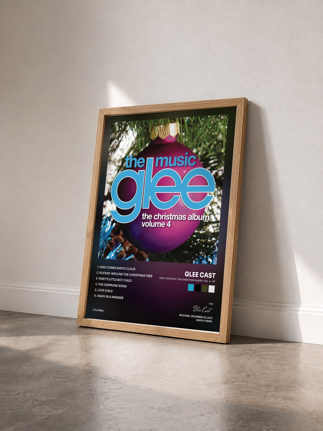 #bois Tableau de l'album Glee: The Music, The Christmas Album, Vol. 4 - EP de Glee Cast vu de trois quarts, cadre en bois brut