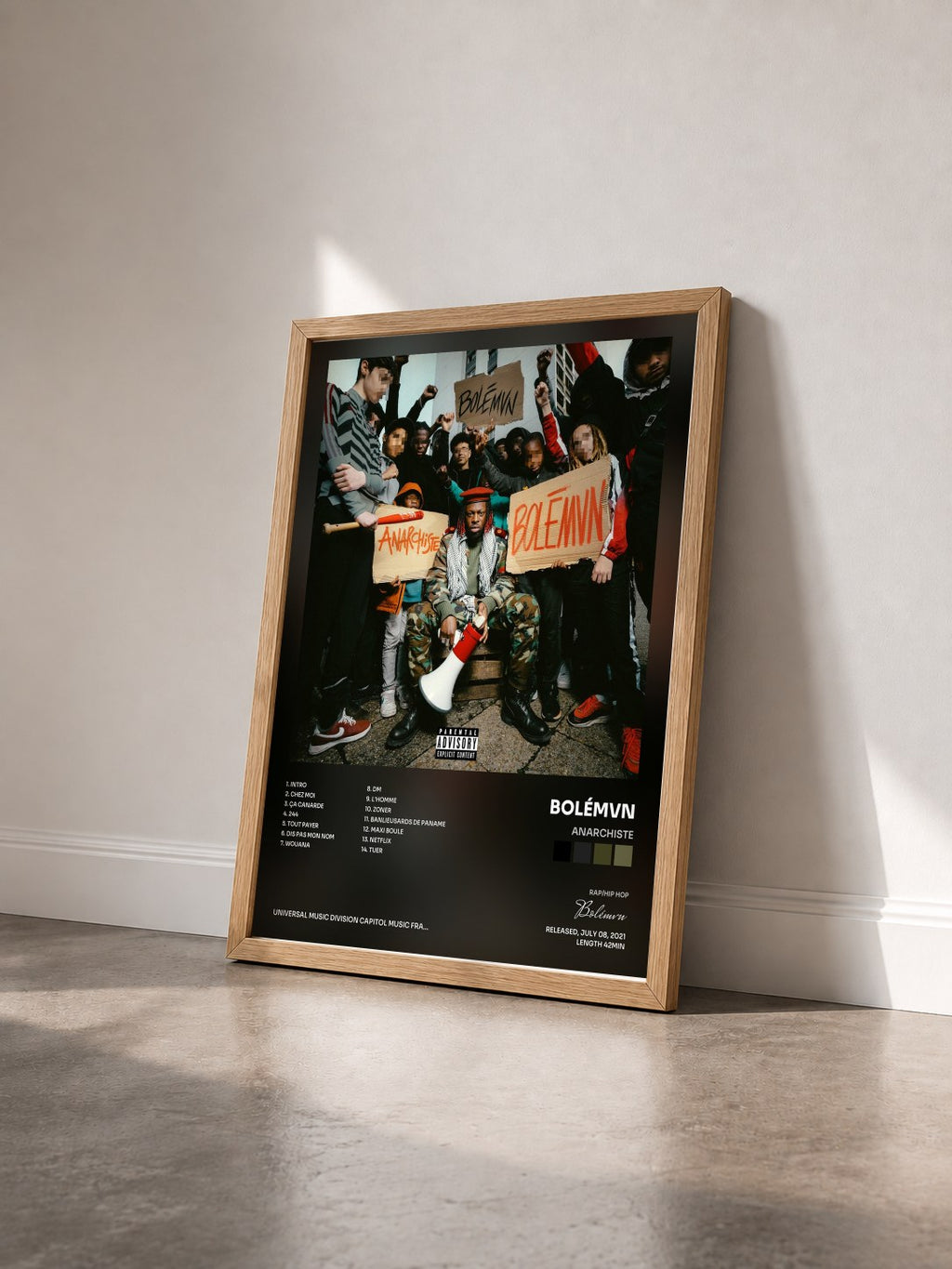 #bois Tableau de l'album Anarchiste de Bolémvn vu de trois quarts, cadre en bois brut